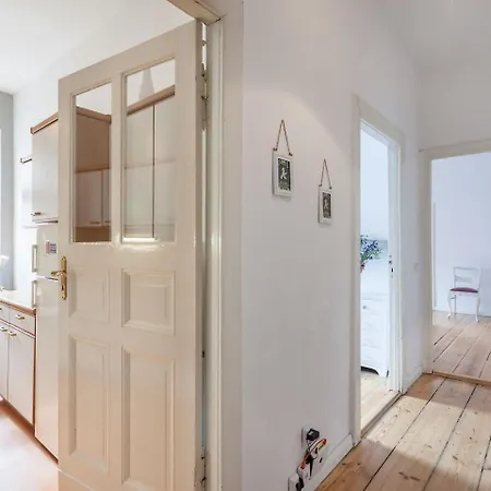 Wilhelmshavener 3br In Downdown Moabit